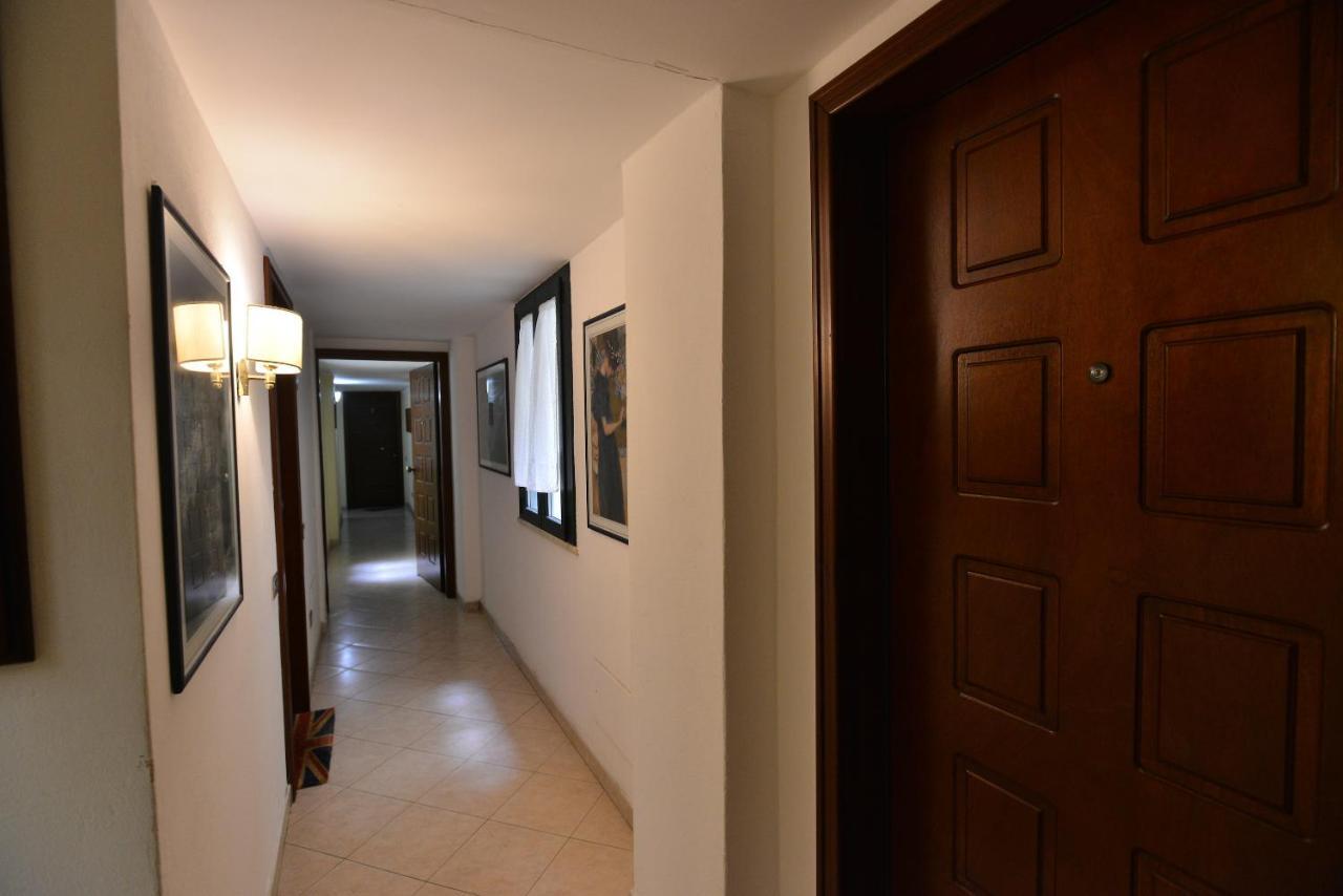 Izzhome City Center Cozy Cagliari Dış mekan fotoğraf